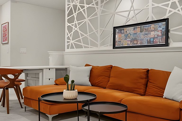 5 Bd / 4.5 Ba / Sleeps 11/ Windsor Island Resort