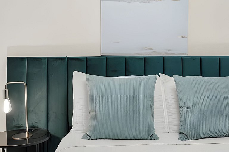 5 Bd / 4.5 Ba / Sleeps 11/ Windsor Island Resort