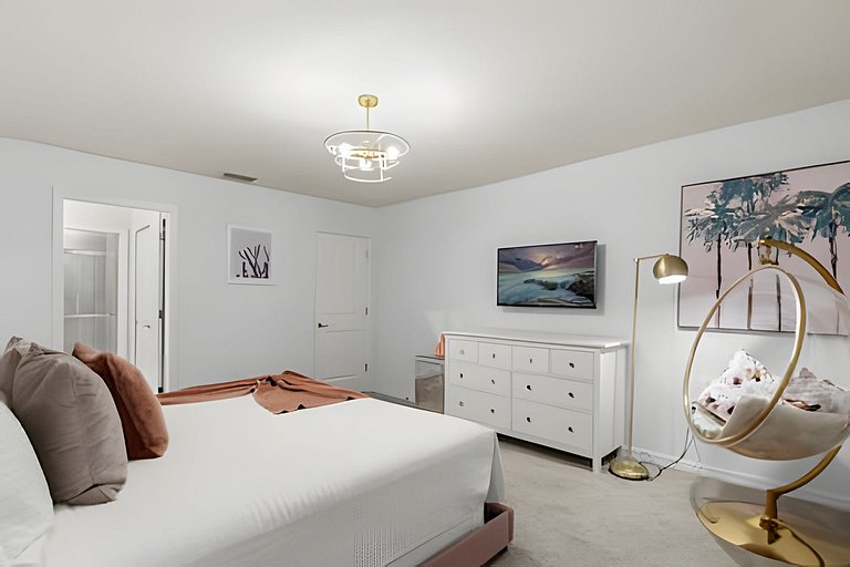 5 Bd / 4.5 Ba / Sleeps 12/ Windsor Island Resort