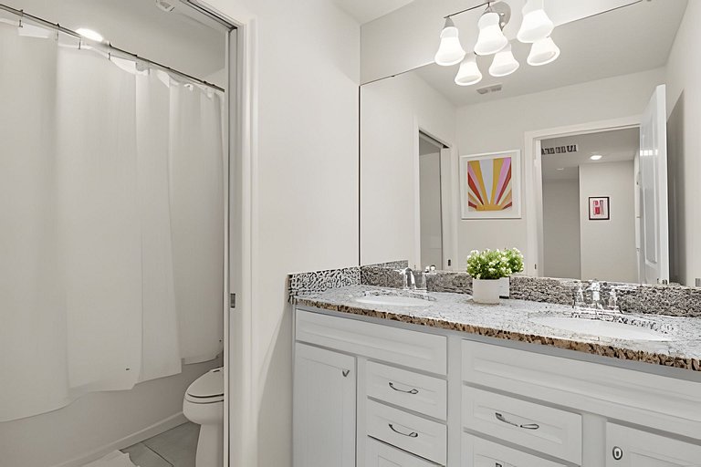 5 Bd / 4.5 Ba / Sleeps 12/ Windsor Island Resort