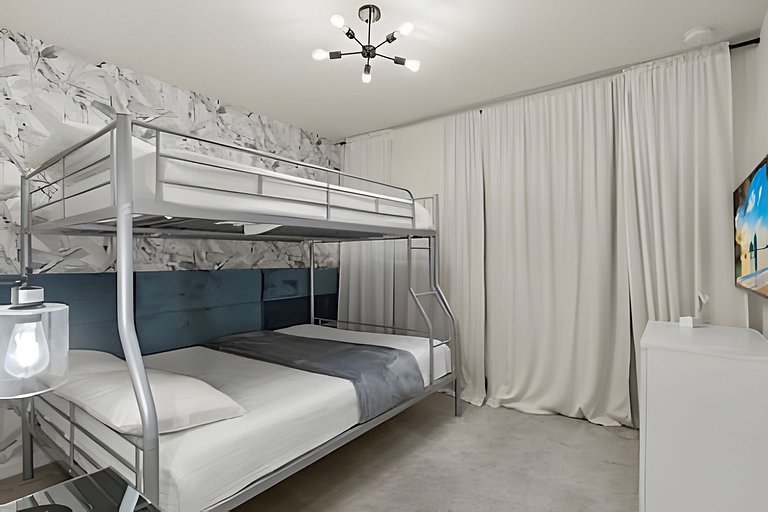 5 Bd / 4.5 Ba / Sleeps 12/ Windsor Island Resort