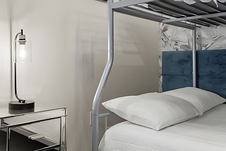 5 Bd / 4.5 Ba / Sleeps 11/ Windsor Island Resort