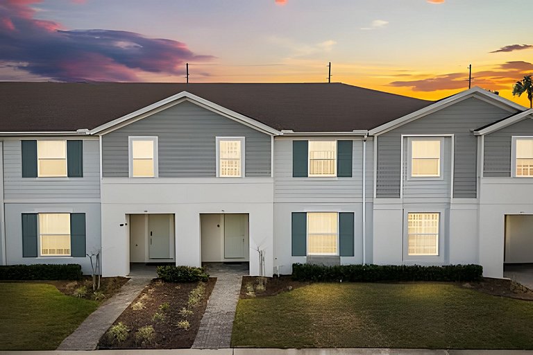 5 Bd / 4.5 Ba / Sleeps 12/ Windsor Island Resort
