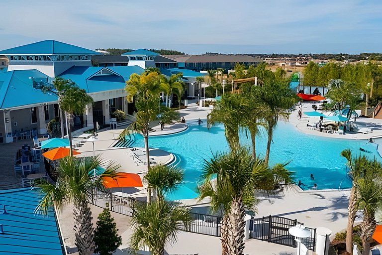 5 Bd / 4.5 Ba / Sleeps 12/ Windsor Island Resort