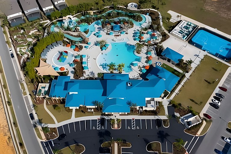 5 Bd / 4.5 Ba / Sleeps 12/ Windsor Island Resort