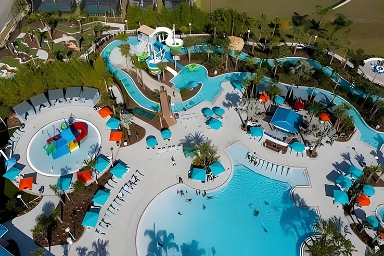 5 Bd / 4.5 Ba / Sleeps 12/ Windsor Island Resort