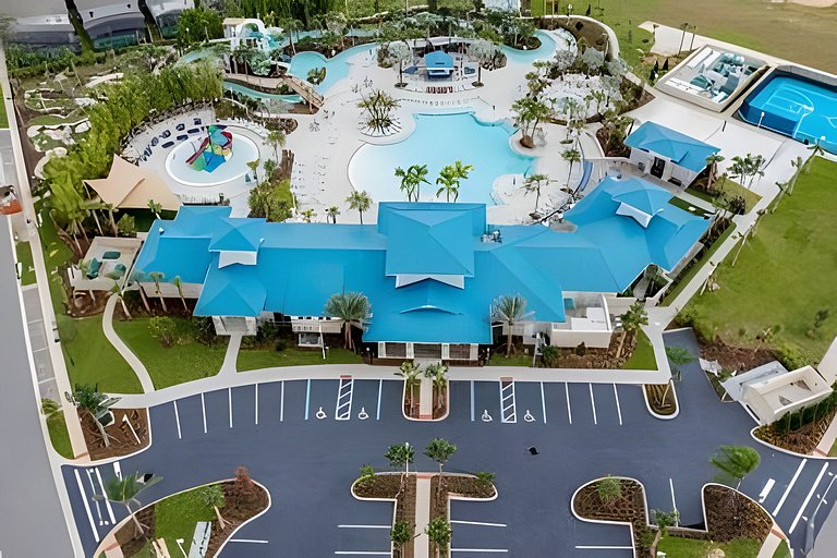 5 Bd / 4.5 Ba / Sleeps 12/ Windsor Island Resort