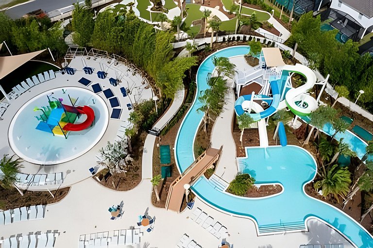 5 Bd / 4.5 Ba / Sleeps 12/ Windsor Island Resort