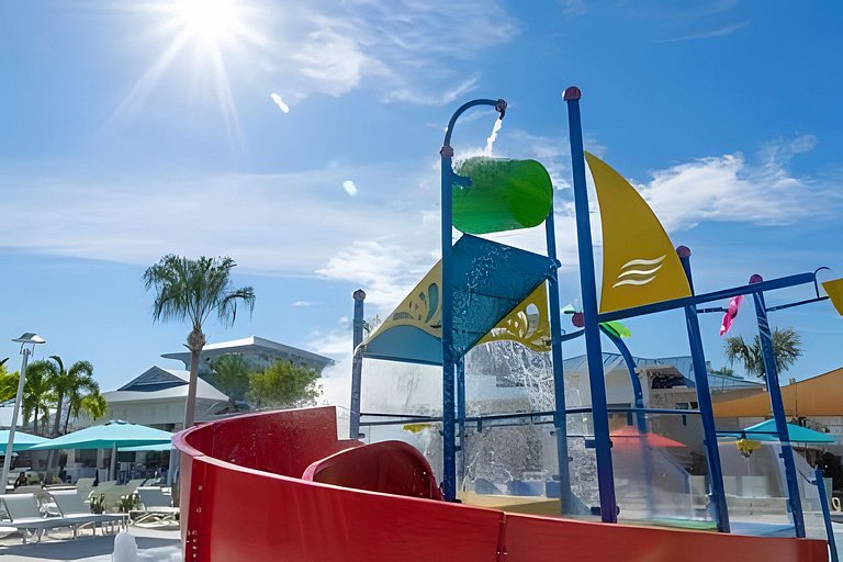 5 Bd / 4.5 Ba / Sleeps 12/ Windsor Island Resort