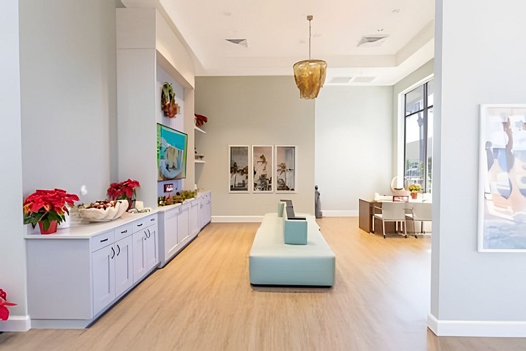 5 Bd / 4.5 Ba / Sleeps 12/ Windsor Island Resort