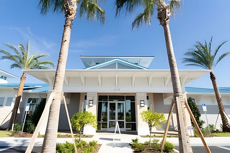 5 Bd / 4.5 Ba / Sleeps 12/ Windsor Island Resort