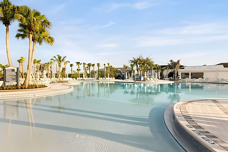 5 Bd / 4.5 Ba / Sleeps 14 / Windsor Cay Resort