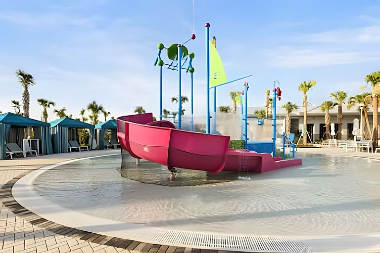 5 Bd / 4.5 Ba / Sleeps 14 / Windsor Cay Resort