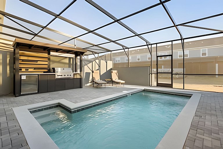 5 Bd / 4.5 Ba / Sleeps 14 / Windsor Cay Resort