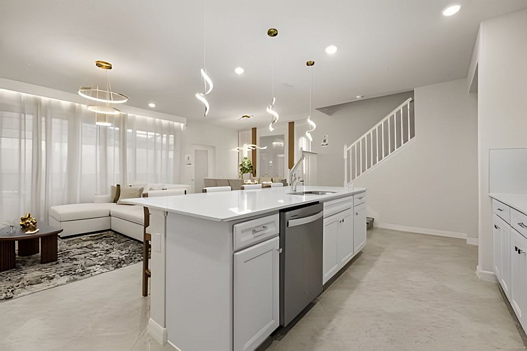 5 Bd / 4.5 Ba / Sleeps 14 / Windsor Cay Resort