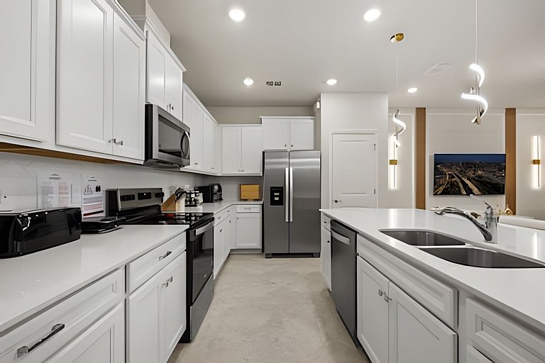 5 Bd / 4.5 Ba / Sleeps 14 / Windsor Cay Resort