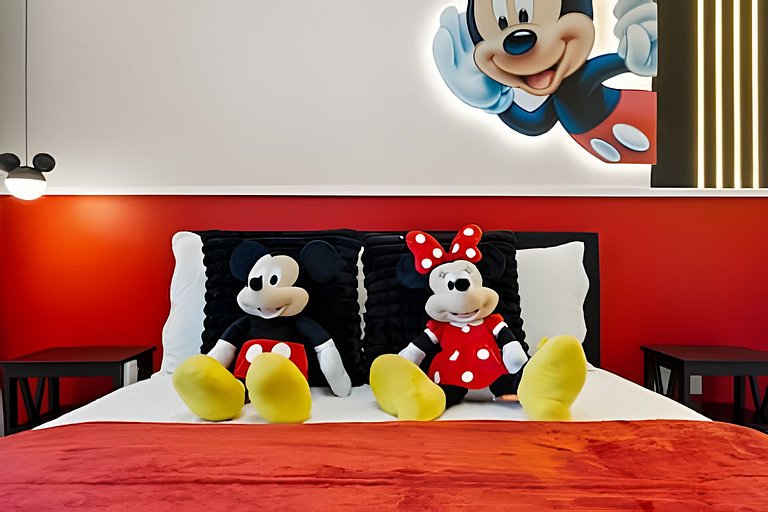 5 Bd / 4.5 Ba / Sleeps 14 / Windsor Cay Resort