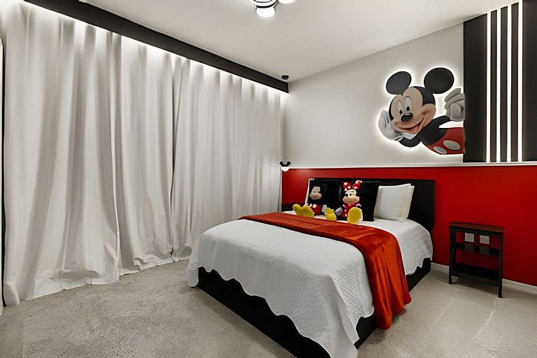 5 Bd / 4.5 Ba / Sleeps 14 / Windsor Cay Resort