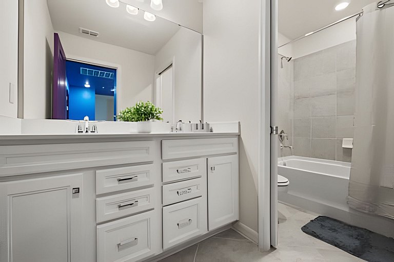 5 Bd / 4.5 Ba / Sleeps 14 / Windsor Cay Resort