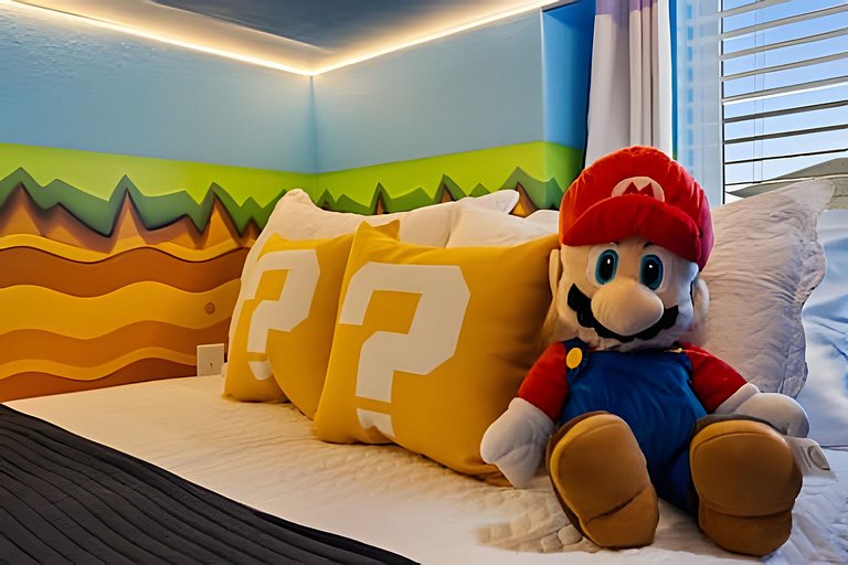 5 Bd / 4.5 Ba / Sleeps 14 / Windsor Cay Resort