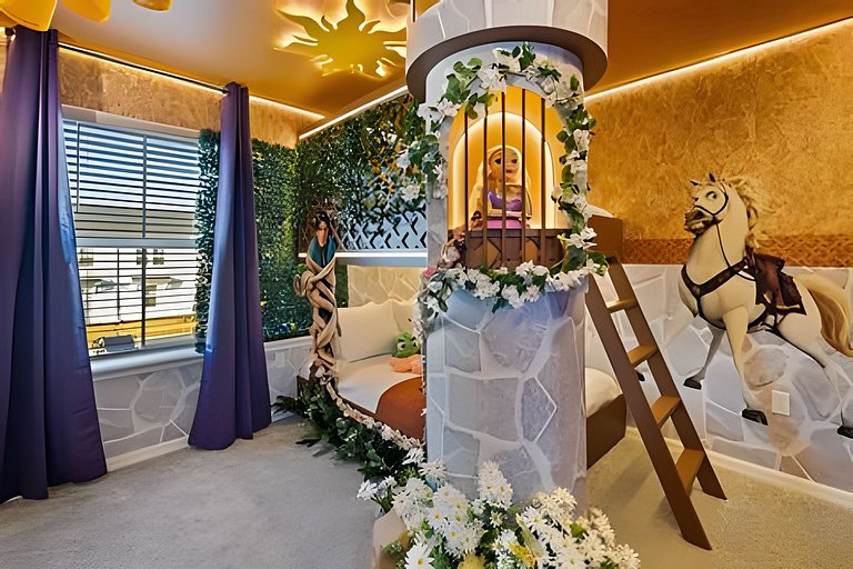 5 Bd / 4.5 Ba / Sleeps 14 / Windsor Cay Resort