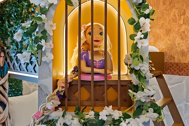 5 Bd / 4.5 Ba / Sleeps 14 / Windsor Cay Resort