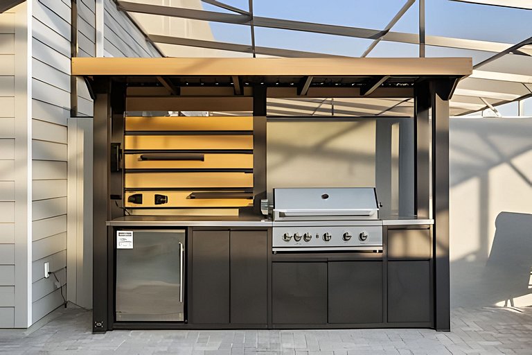 5 Bd / 4.5 Ba / Sleeps 14 / Windsor Cay Resort