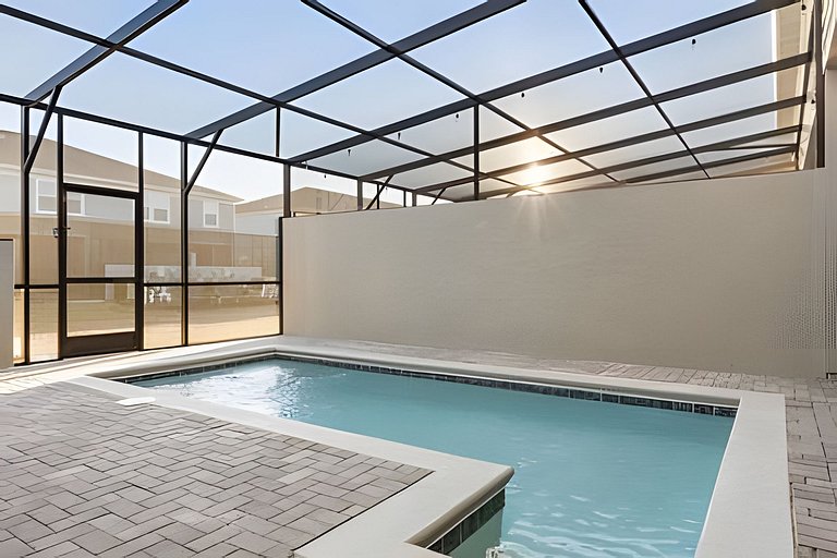 5 Bd / 4.5 Ba / Sleeps 14 / Windsor Cay Resort