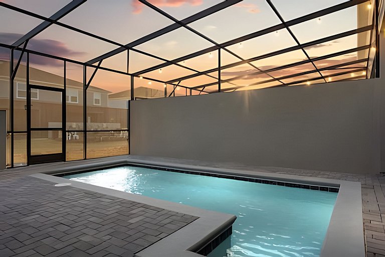 5 Bd / 4.5 Ba / Sleeps 14 / Windsor Cay Resort