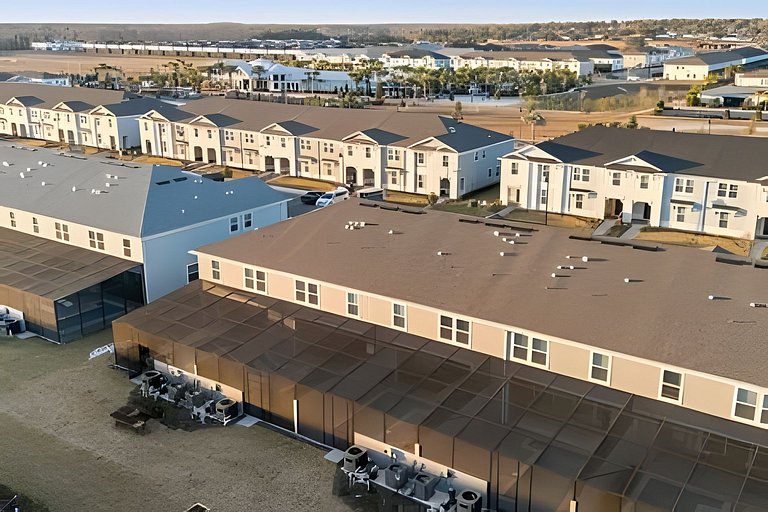 5 Bd / 4.5 Ba / Sleeps 14 / Windsor Cay Resort