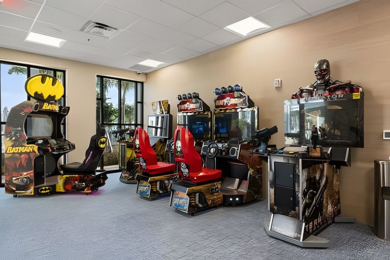 5 Bd / 4.5 Ba / Sleeps 14 / Windsor Cay Resort