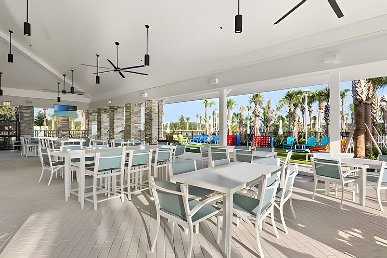 5 Bd / 4.5 Ba / Sleeps 14 / Windsor Cay Resort