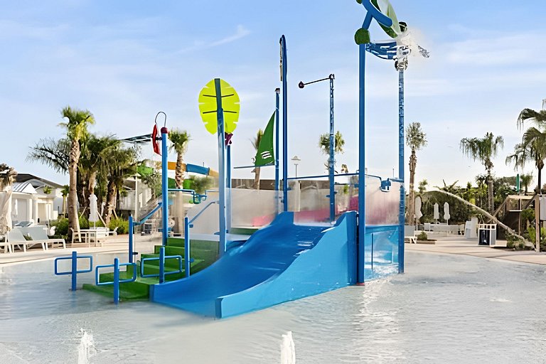 5 Bd / 4.5 Ba / Sleeps 14 / Windsor Cay Resort