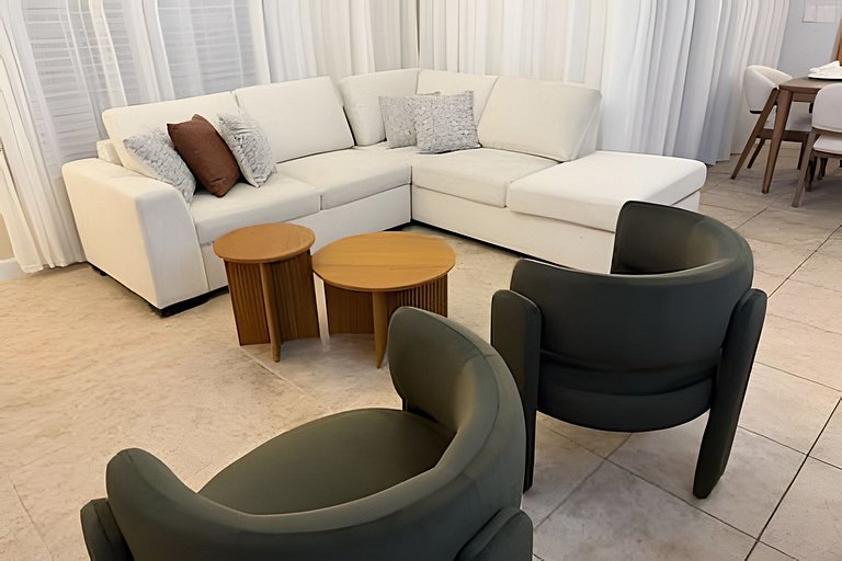 4 Bd / 3 Ba / Sleeps 11/ Storey Lake Resort