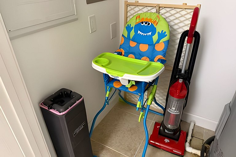 4 Bd / 3 Ba / Sleeps 11/ Storey Lake Resort