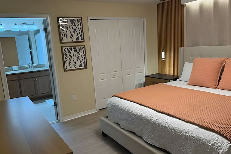 4 Bd / 3 Ba / Sleeps 11/ Storey Lake Resort