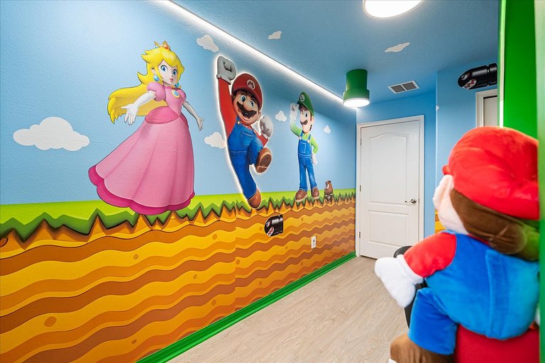 4 Bd / 3 Ba / Sleeps 11/ Storey Lake Resort