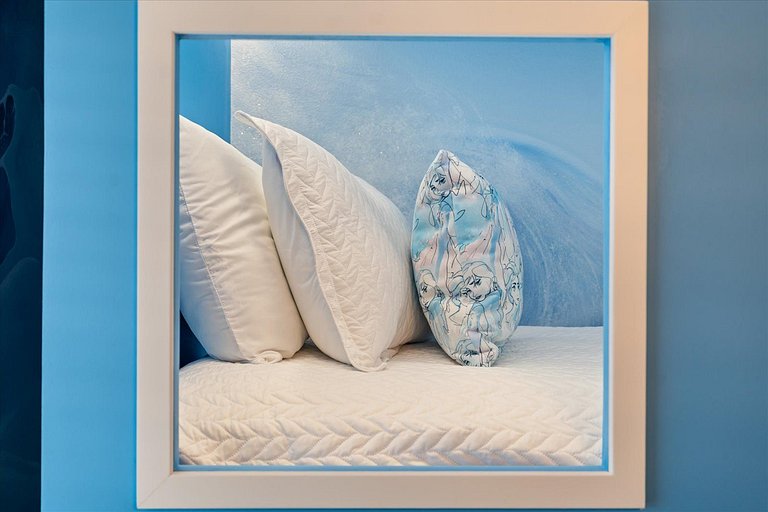 4 Bd / 3 Ba / Sleeps 11/ Storey Lake Resort