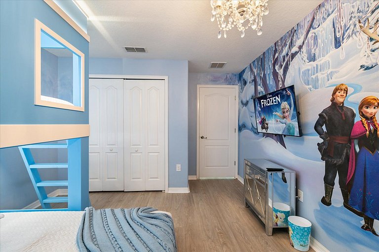 4 Bd / 3 Ba / Sleeps 11/ Storey Lake Resort