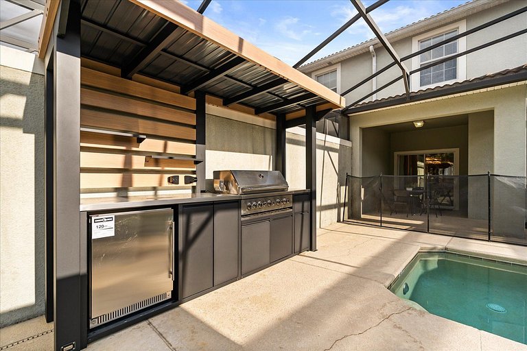 4 Bd / 3 Ba / Sleeps 11/ Storey Lake Resort