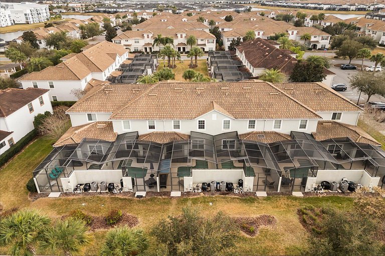 4 Bd / 3 Ba / Sleeps 11/ Storey Lake Resort