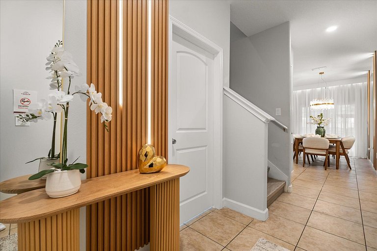 4 Bd / 3 Ba / Sleeps 11/ Storey Lake Resort