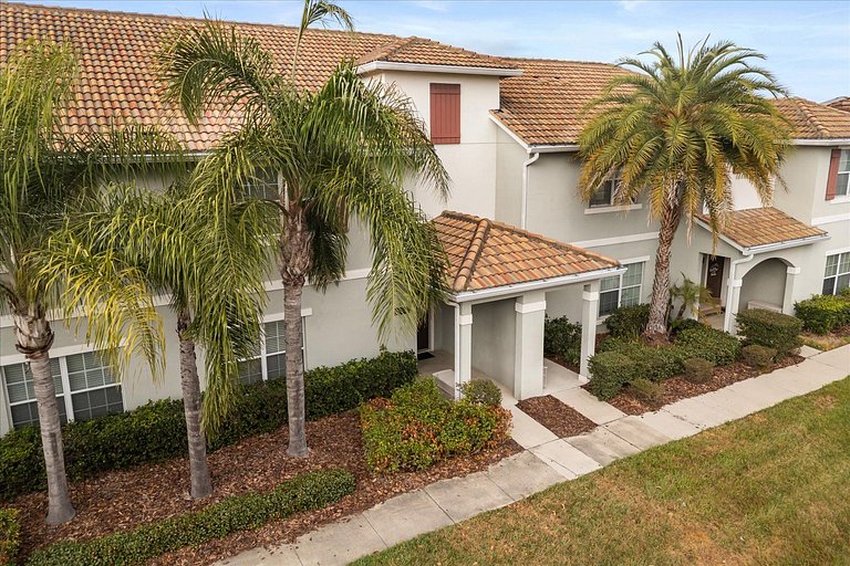 4 Bd / 3 Ba / Sleeps 11/ Storey Lake Resort