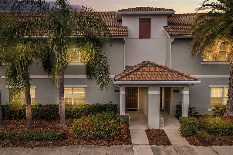 4 Bd / 3 Ba / Sleeps 11/ Storey Lake Resort