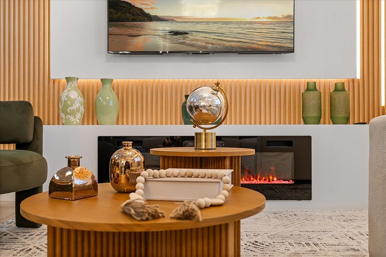 4 Bd / 3 Ba / Sleeps 11/ Storey Lake Resort