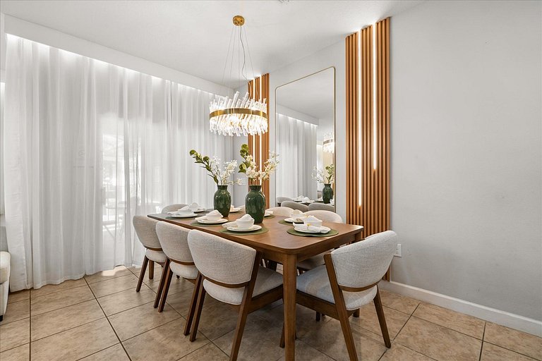 4 Bd / 3 Ba / Sleeps 11/ Storey Lake Resort