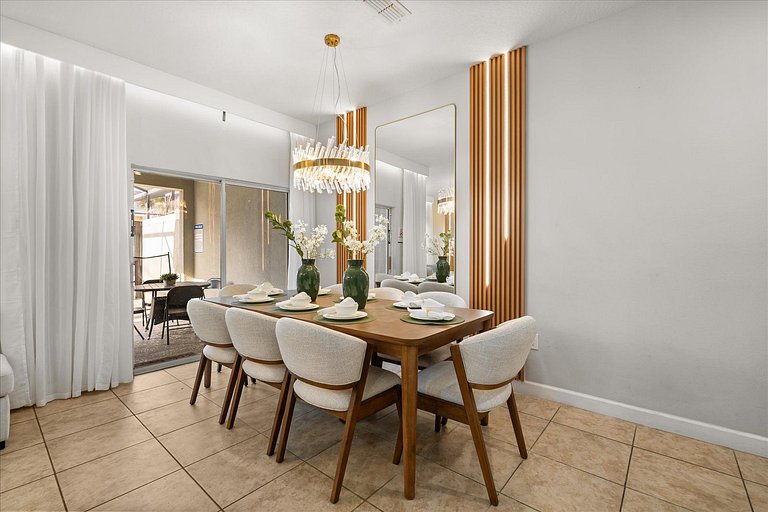 4 Bd / 3 Ba / Sleeps 11/ Storey Lake Resort