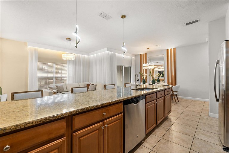 4 Bd / 3 Ba / Sleeps 11/ Storey Lake Resort