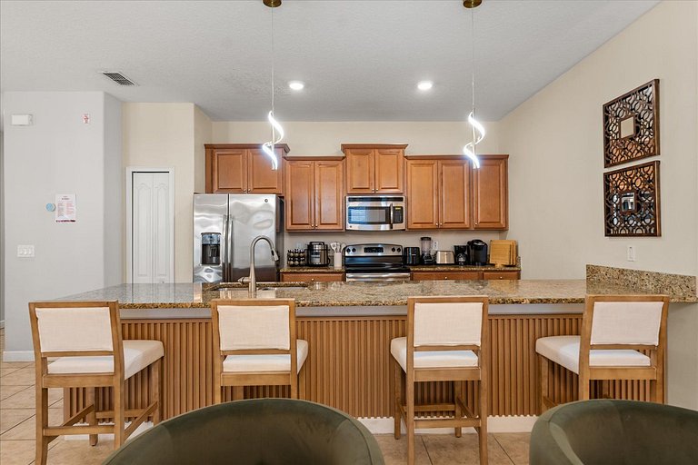 4 Bd / 3 Ba / Sleeps 11/ Storey Lake Resort