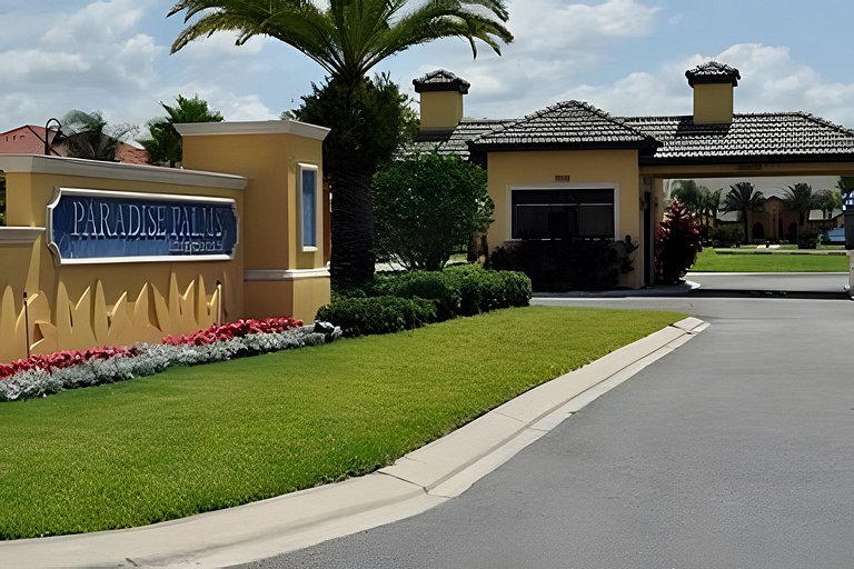 5 Bd / 4 Ba / Sleeps 12 / Paradise Palms Resort